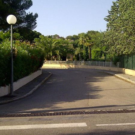 Superb Apartment With Balcony Near The Beach Saint-Raphaël Esterno foto