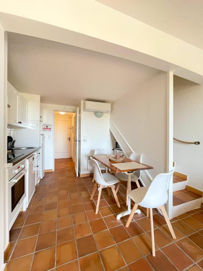 Superb Apartment With Balcony Near The Beach Saint-Raphaël Esterno foto